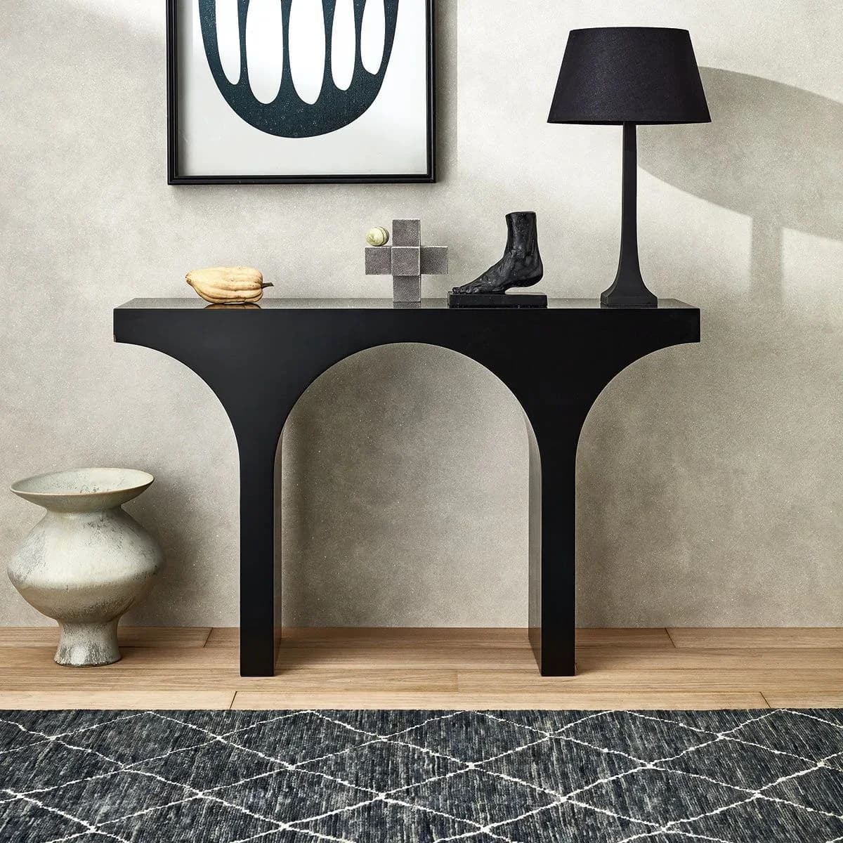 Curvy console