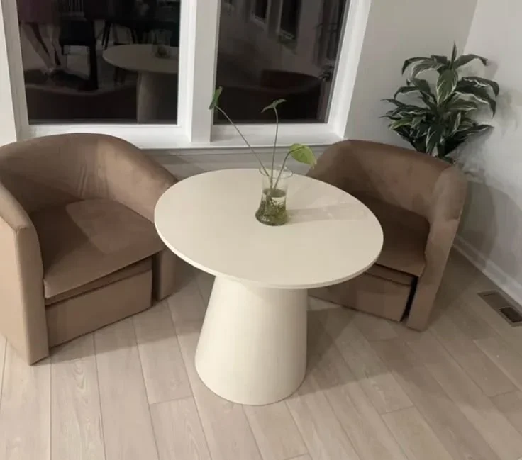 Table conique